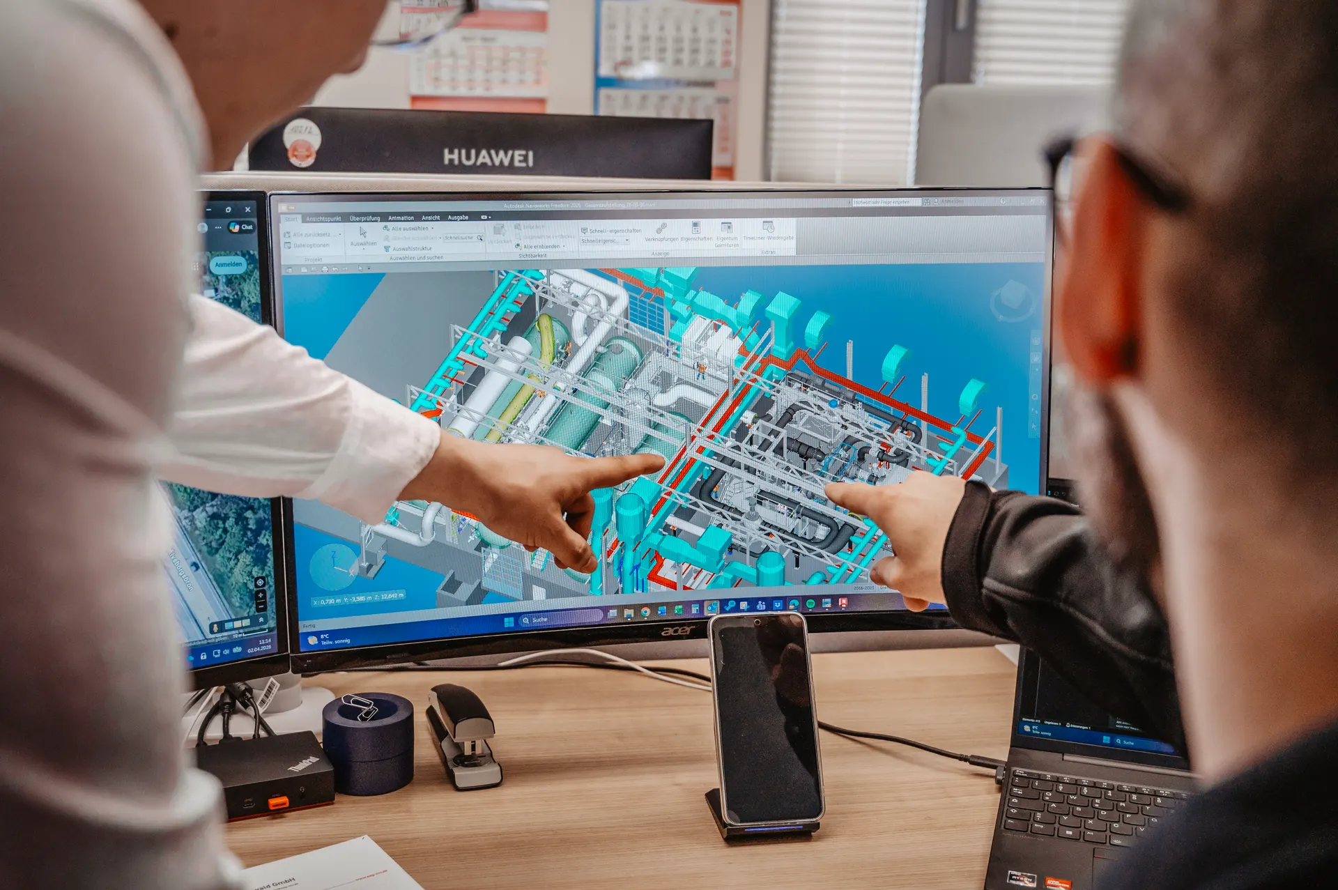 Projektbesprechung am 3D-Anlagenmodell